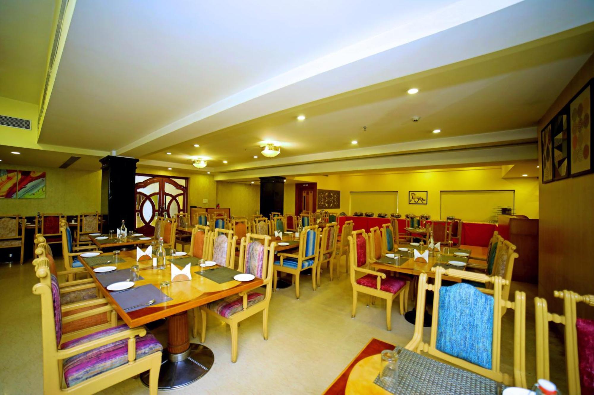 Hotel Raj Park- Hill View Tirupati Esterno foto