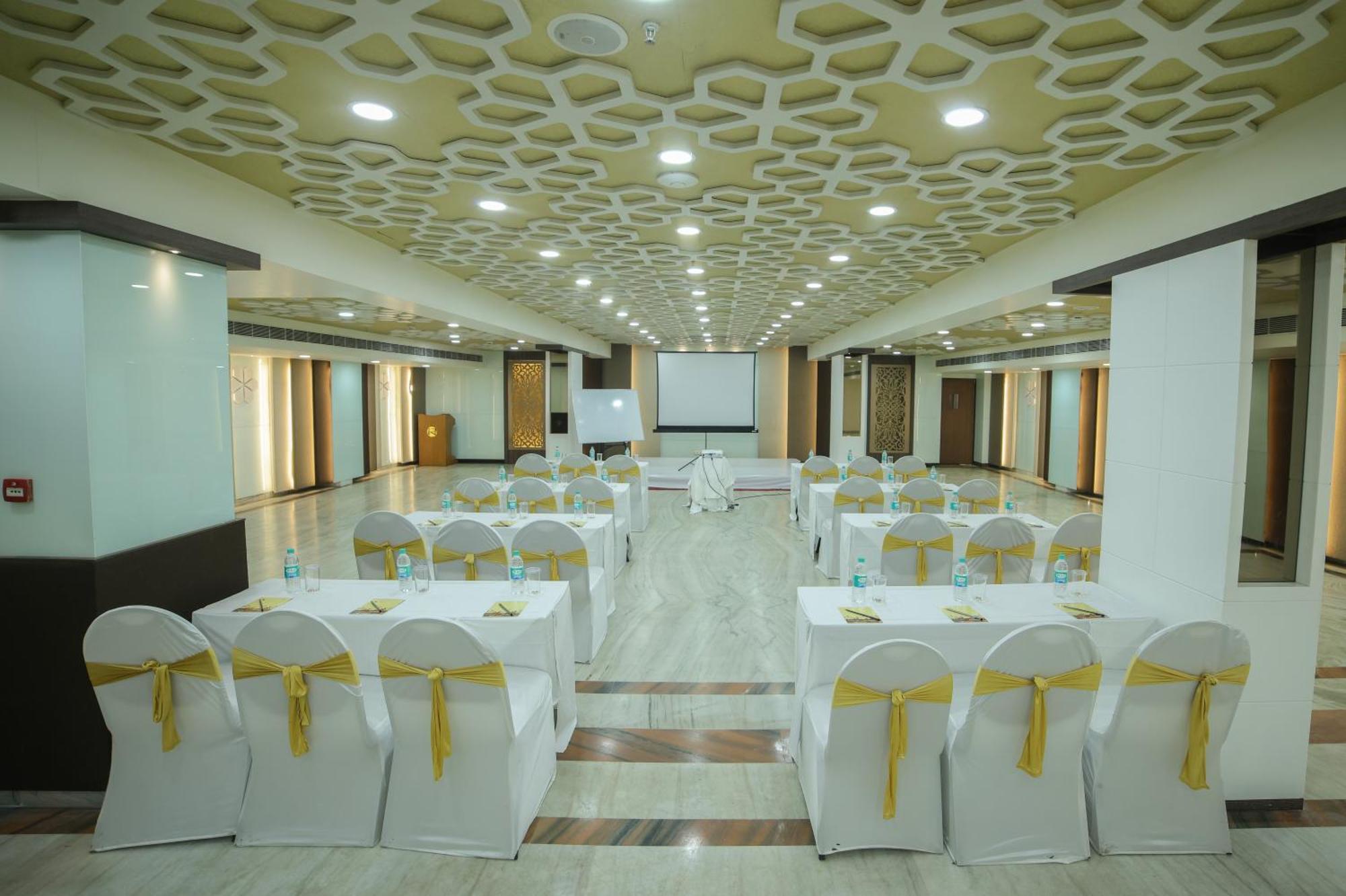 Hotel Raj Park- Hill View Tirupati Esterno foto